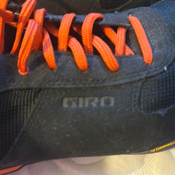 Giro Men's Athletic Shoes in Black with Orange Laces - Picture 8 of 8
